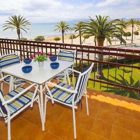 Апартаменты New Playazul 4 Камбрильс Экстерьер фото
